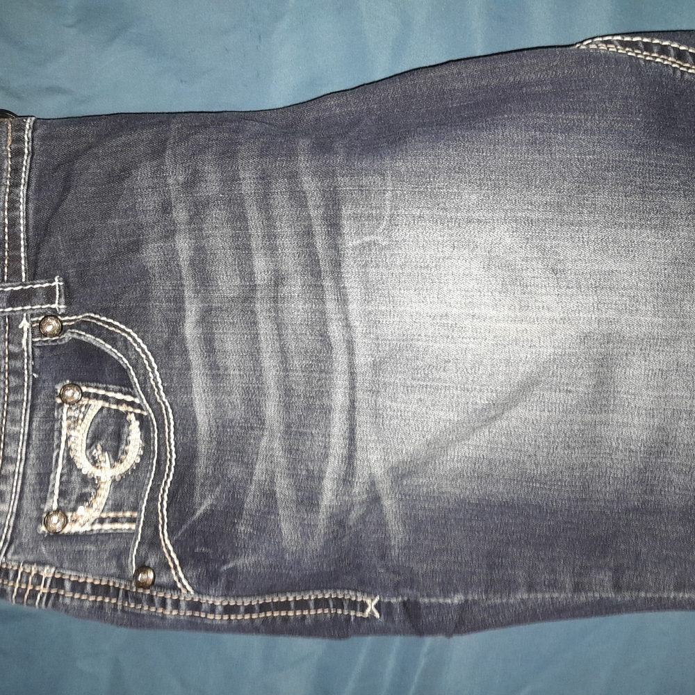 Maurices Blue Denim Capris
